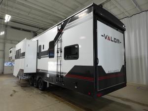 Valor 40V13 Photo