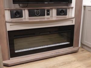 Valor 40V13 Photo