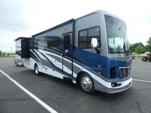 Vacationer 33C Photo