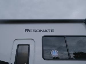 Resonate 32B Photo