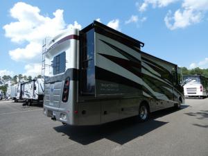 Vacationer 33C Photo