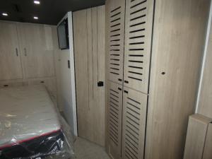 Lineage Series F 31ZW Photo