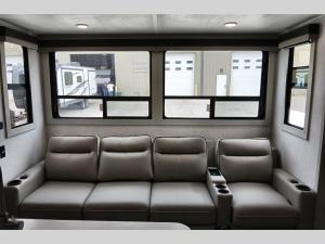 Alpine Avalanche Edition 378BH Photo