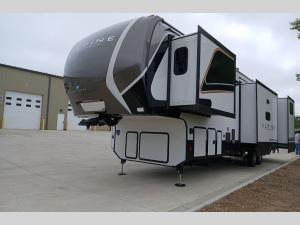 Alpine Avalanche Edition 378BH Photo