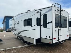 Cougar Half-Ton 27SGS Photo