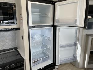 Salem Hemisphere 270FKS Photo