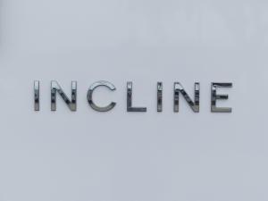 Incline 27U Photo