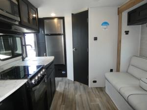 Freedom Express Ultra Lite 192RBS Photo