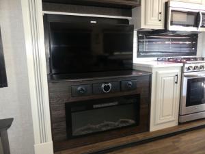 Pinnacle 36FBTS Photo