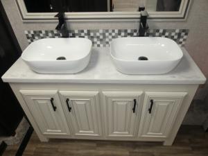 Pinnacle 36FBTS Photo