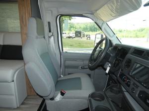 Cross Trail XL 26XG Ford E-450 Photo