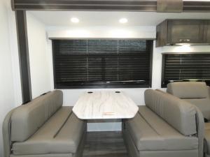 Odyssey 29V Photo