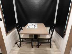 Paradigm 385FL Photo