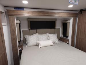 Paradigm 385FL Photo