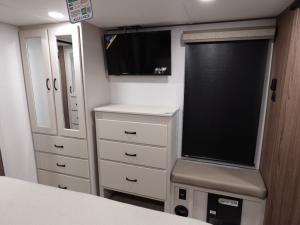 Paradigm 385FL Photo