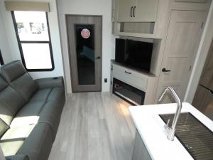 Momentum G-Class 350G Photo