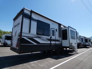 Momentum G-Class 350G Photo