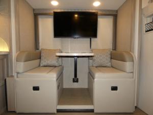 Delano Sprinter 24RW Photo