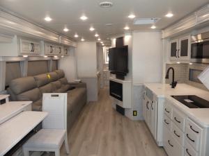 Frontier 36SS Photo