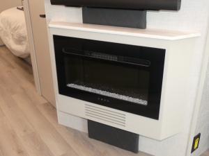 Frontier 36SS Photo
