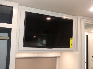 Frontier 36SS Photo