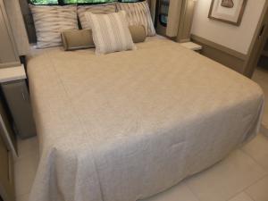 Mountain Aire 4118 Photo