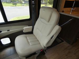 Open Road Allegro 32 SA Photo