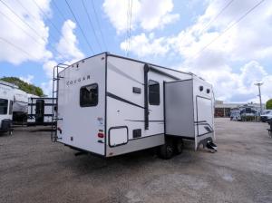 Cougar Half-Ton 29RKS Photo