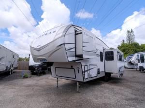 Cougar Half-Ton 29RKS Photo