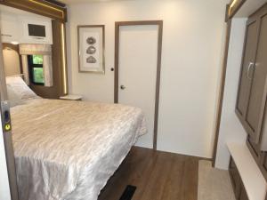 Canyon Star 3947 Photo