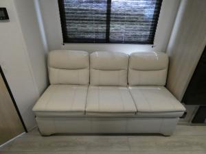 Avenger LE 25BKLE Photo