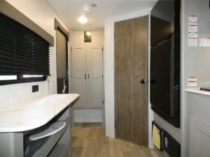 Clipper 3K Series 14R Photo