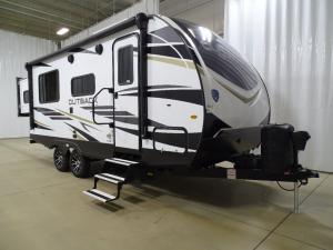 Outback Ultra Lite 210URS Photo