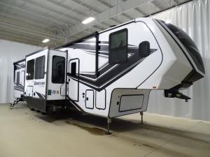 Momentum M-Class 398M Photo