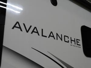 Avalanche 302RS Photo