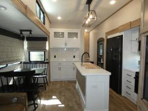 Arcadia 3570LT Photo