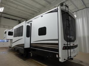 Pinnacle 38FBRK Photo