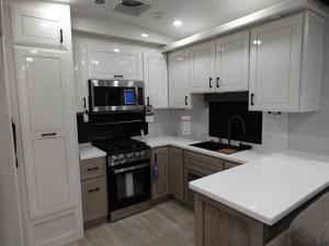 Pinnacle 38FBRK Photo