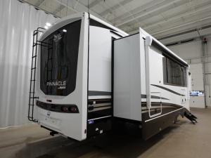 Pinnacle 38FBRK Photo