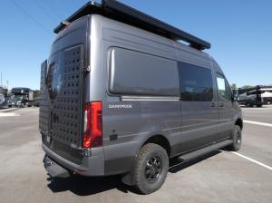 Storyteller Overland DARKMODE XO Photo