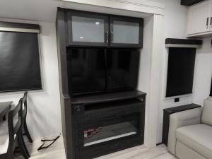 Alpine Avalanche Edition 302RS Photo