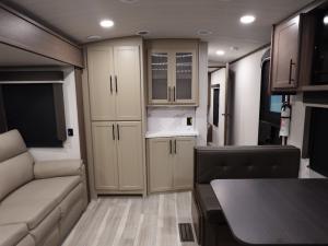 Cougar Half-Ton 25MLE Photo