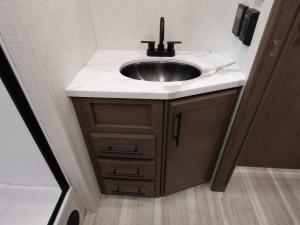 Cougar Half-Ton 25MLE Photo