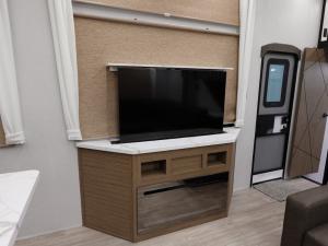 Wildwood Lodge 42ICE Photo