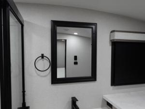 North Point 382FLRB Photo