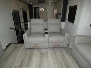 Alpine 3700FL Photo