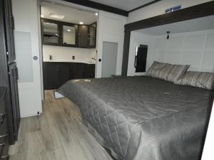 Alpine 3700FL Photo