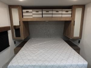 Springdale 220ML Photo