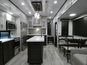 Alpine Avalanche Edition 390DS Photo