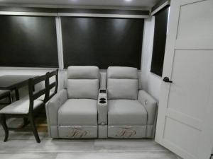 Alpine Avalanche Edition 390DS Photo